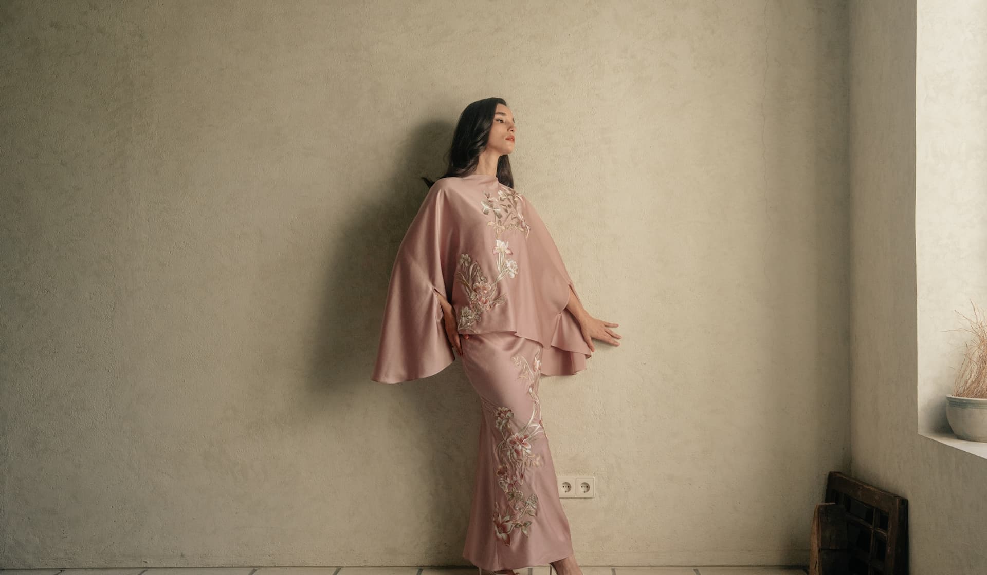 Calla Top Image Gallery 3